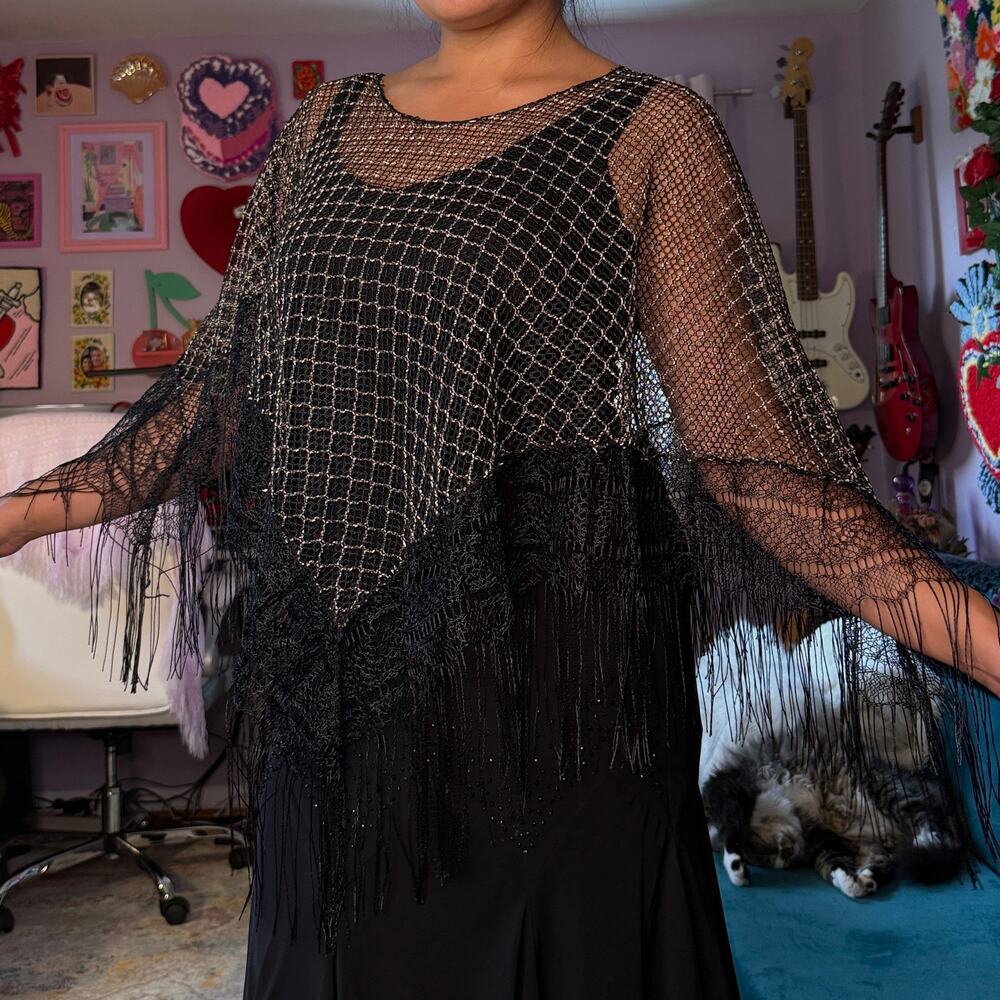 Vintage Y2K black and cream whimsigoth fringe poncho